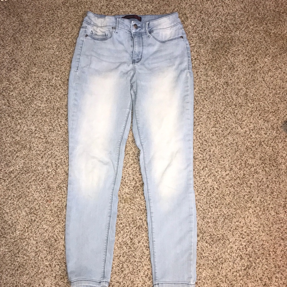 No Boundaries Light Wash Skinny Jeggings